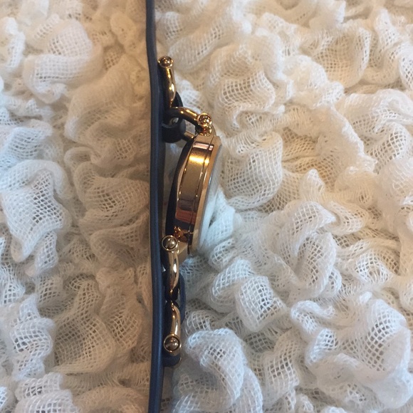 Genuine Leather Authentic Fossil Watch - Picture 5 of 5